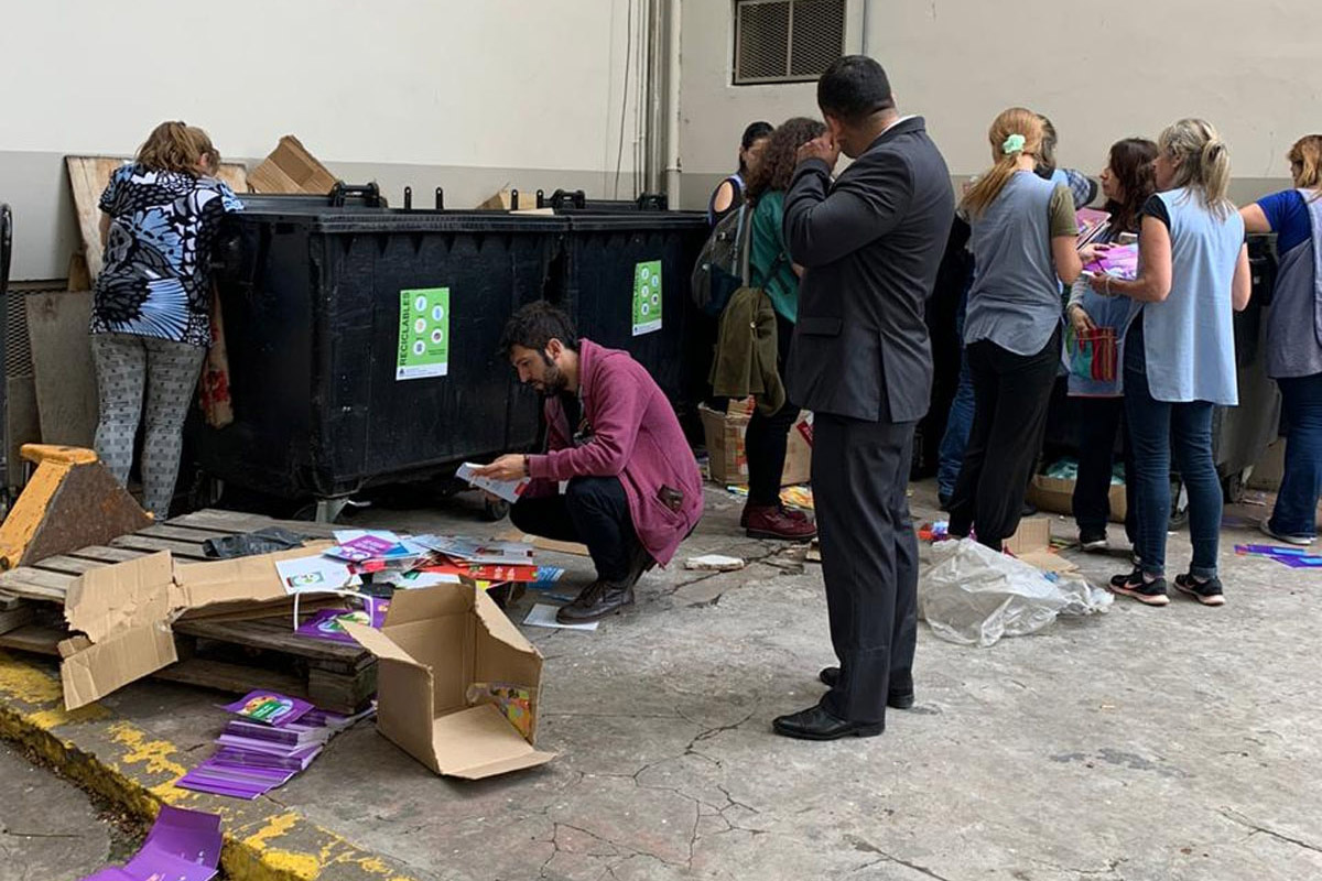 Un informe revela cómo el macrismo discontinuó la entrega de libros en las escuelas