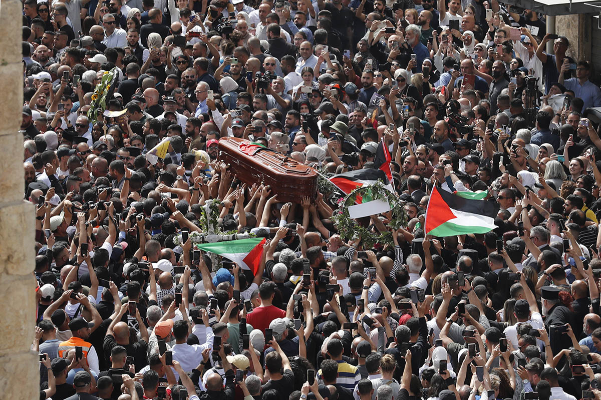 Condena al ataque israelí en el funeral de la periodista palestina