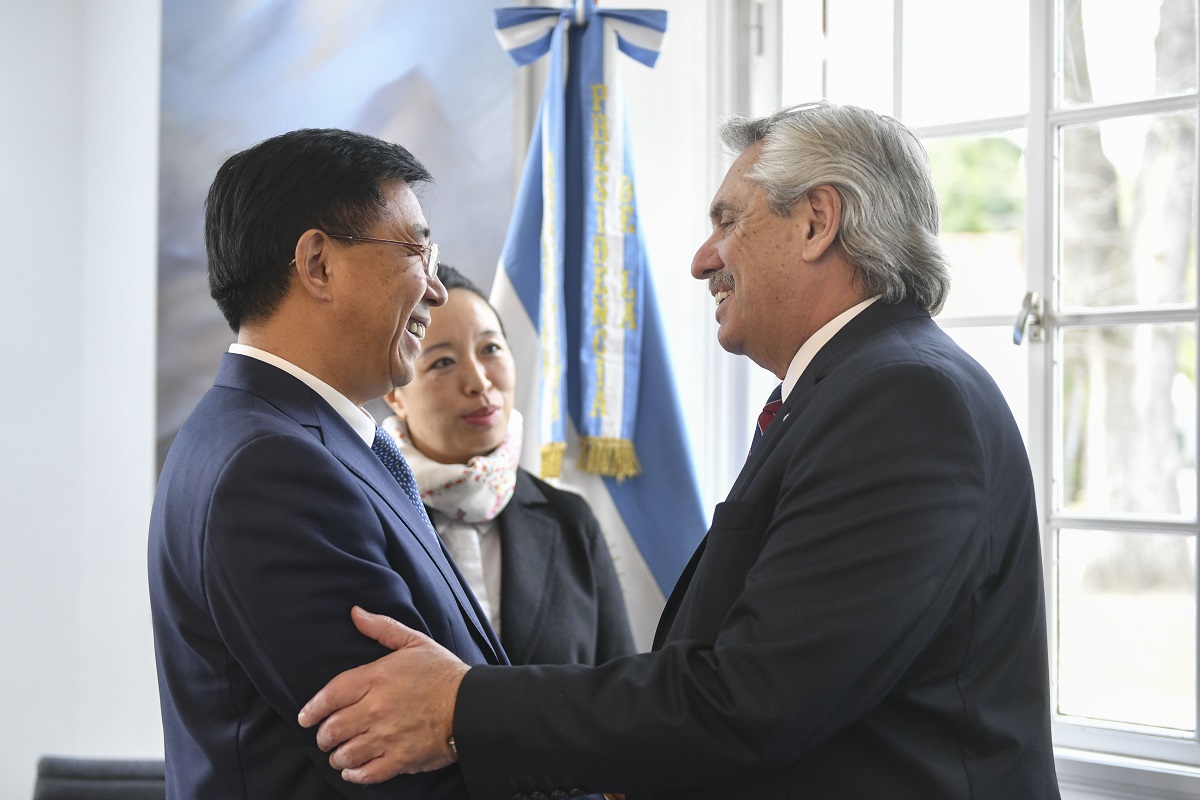 Fernández celebró acuerdo con empresa china para «aprovechar» el litio