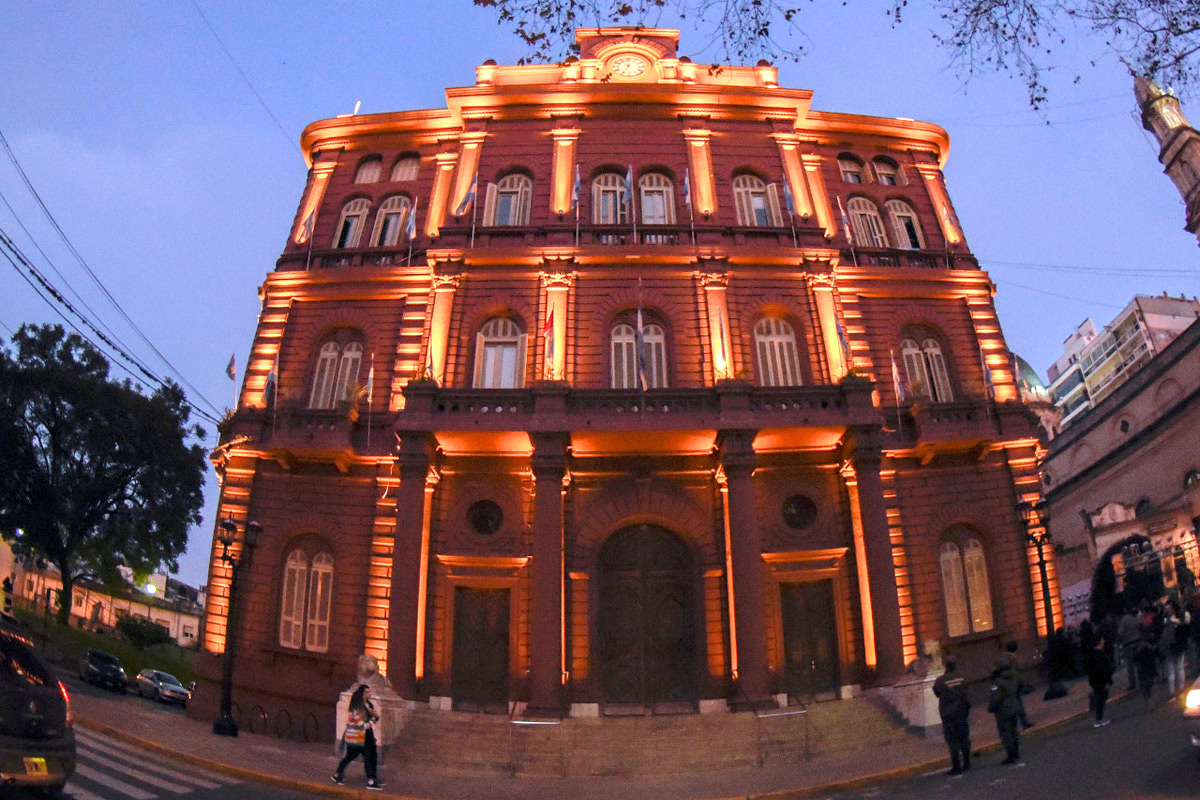 La municipalidad de Rosario deberá indemnizar a una mujer con 6 millones de pesos tras caerse en la calle