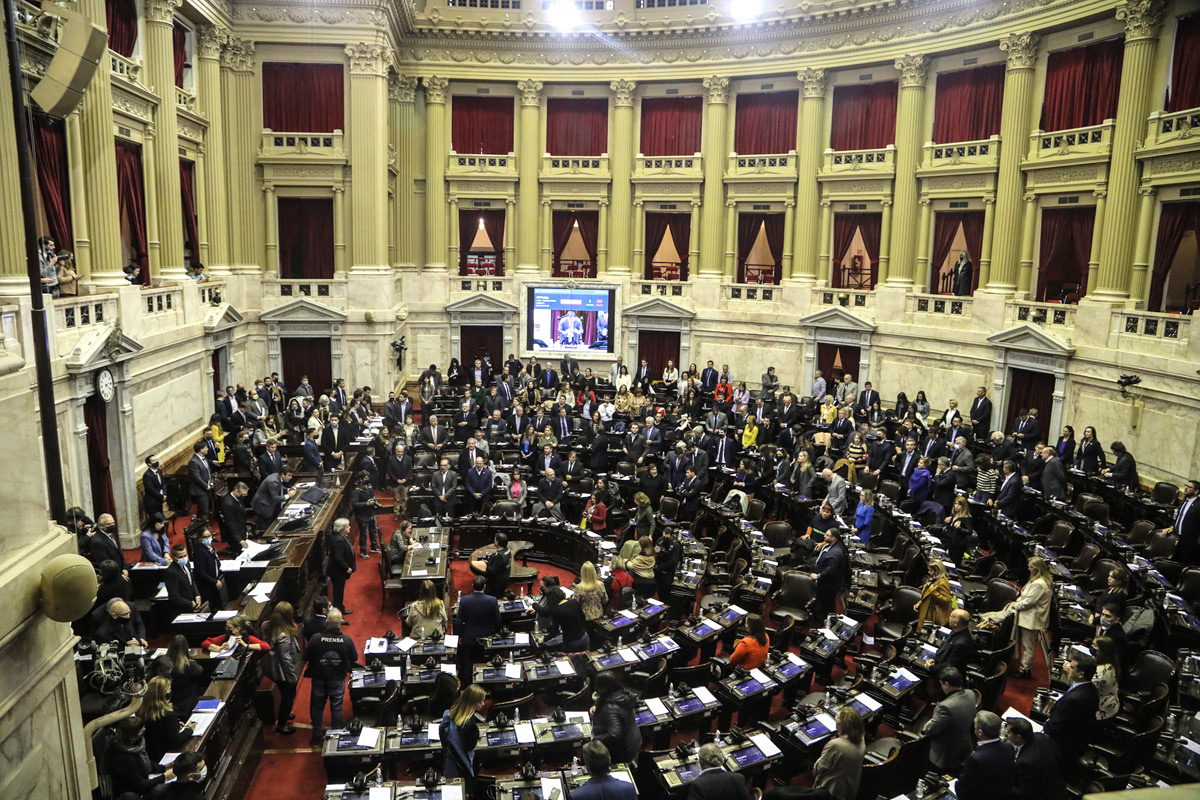 Los cruces entre oficialismo y oposición tras la renuncia de Martín Guzmán se colaron en la sesión en Diputados
