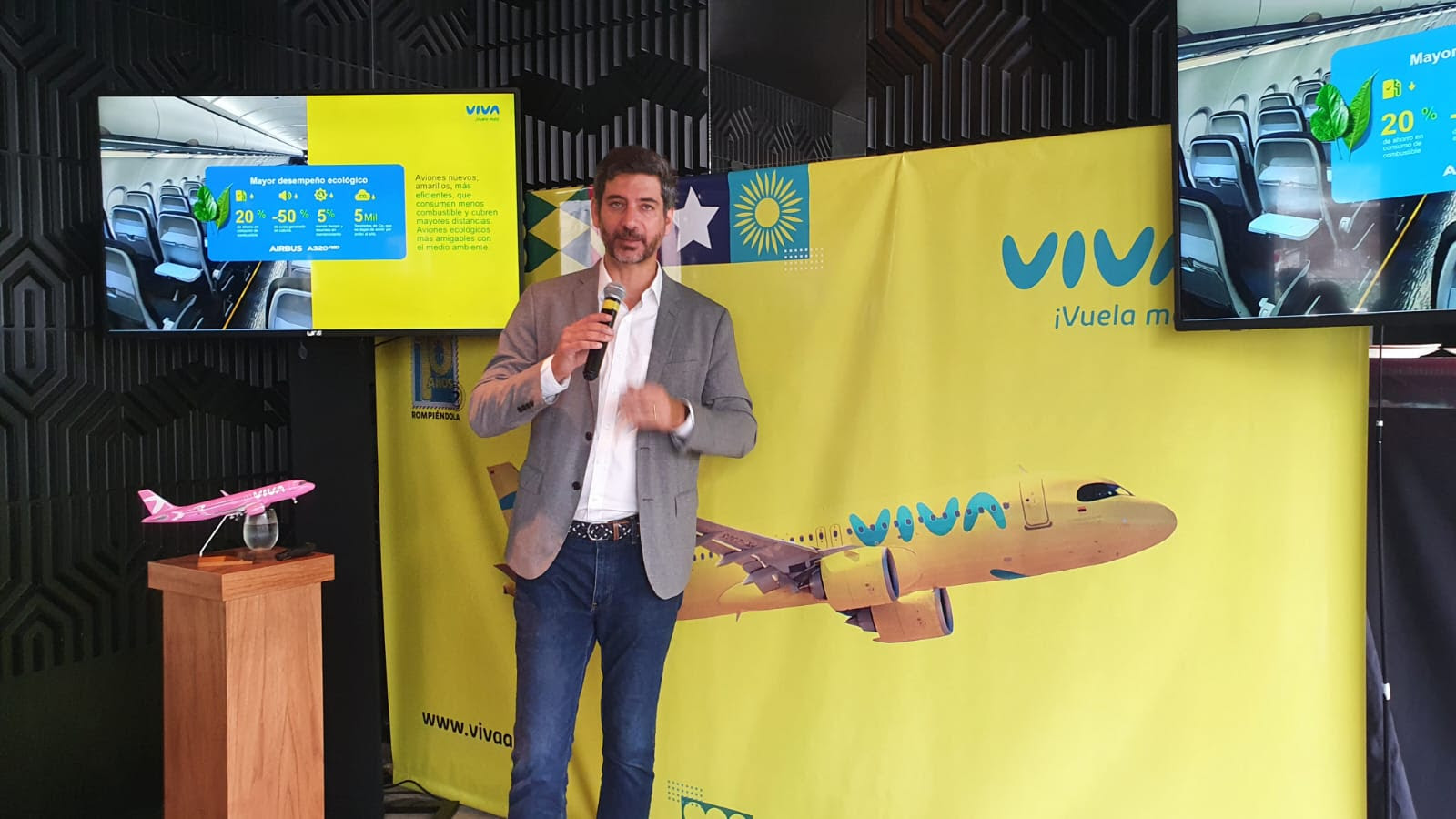 Viva Air aterrizó por primera vez a la Argentina