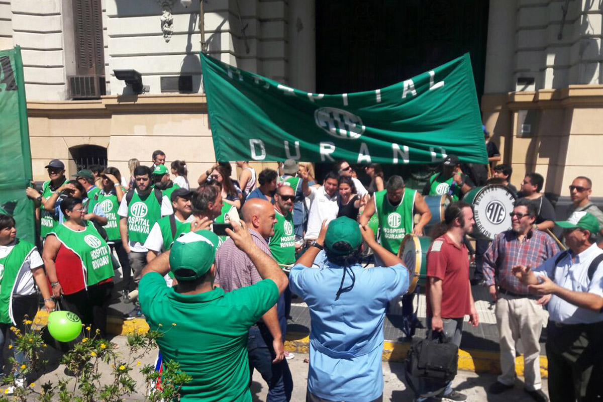 Denuncian una “nueva ola” de despidos en el Durand, que afecta a embarazadas y personas enfermas