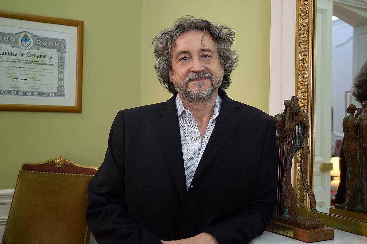 Miguel Ángel Diani: «Indagar en los vínculos familiares es indagar en la sociedad»