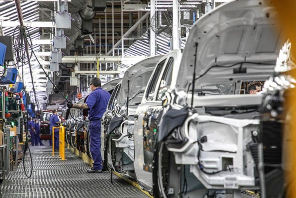 Massa anunció la eliminación de retenciones para las exportaciones incrementales de autos y partes