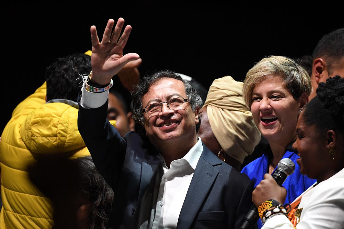 El izquierdista Gustavo Petro es el nuevo presidente electo de Colombia
