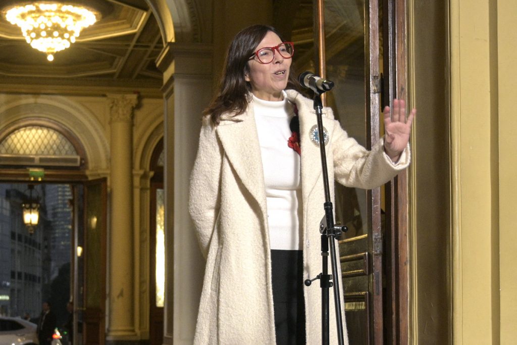 Asumió Silvina Batakis: "Vamos a seguir el programa económico que el presidente viene marcando"