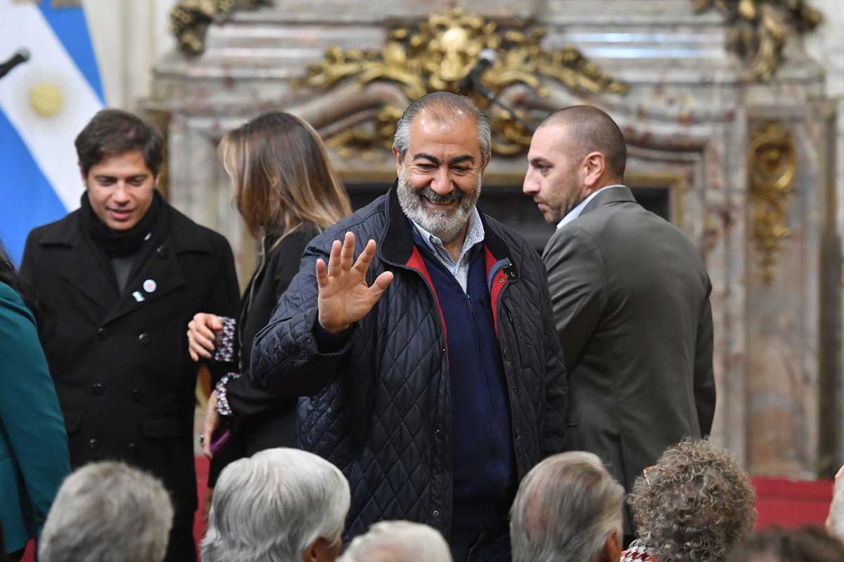 La CGT, dividida, opta por el silencio y pone la mira en la deuda con las Obras Sociales