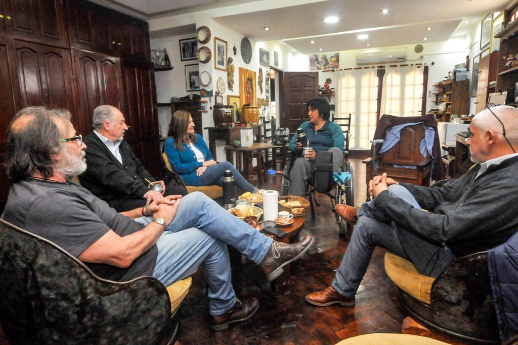 Estela Díaz y Hugo Yasky visitaron a Milagro Sala y criticaron su "encarcelamiento ilegal" 1 Estela Díaz y Hugo Yasky visitaron a Milagro Sala y criticaron su "encarcelamiento ilegal"