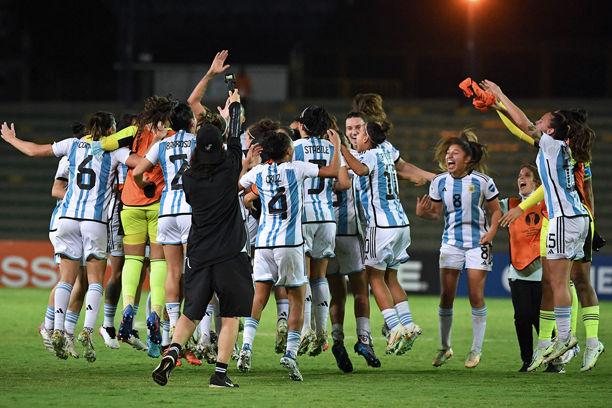 Argentina enfrenta a Paraguay por el premio mayor: un lugar en el Mundial