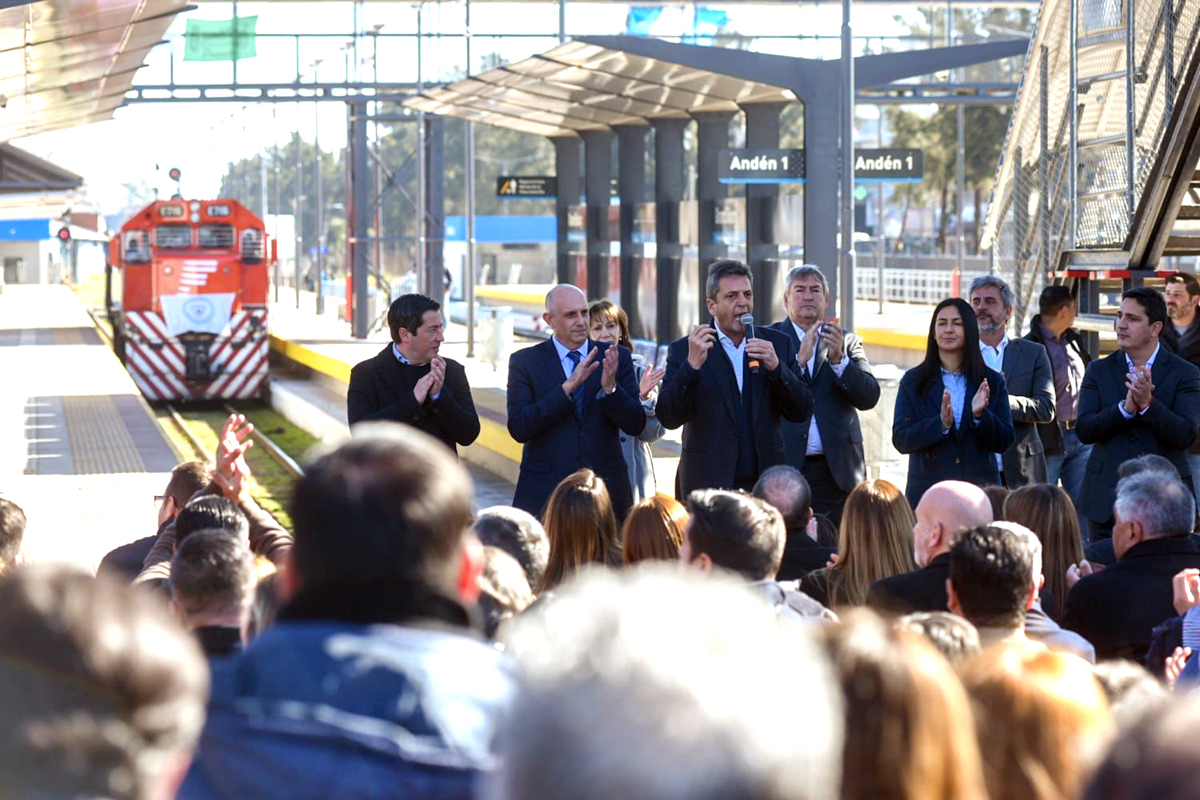Massa, en la inauguración de la estación de trenes de Grand Bourg: “Traemos soluciones para los pasajeros”