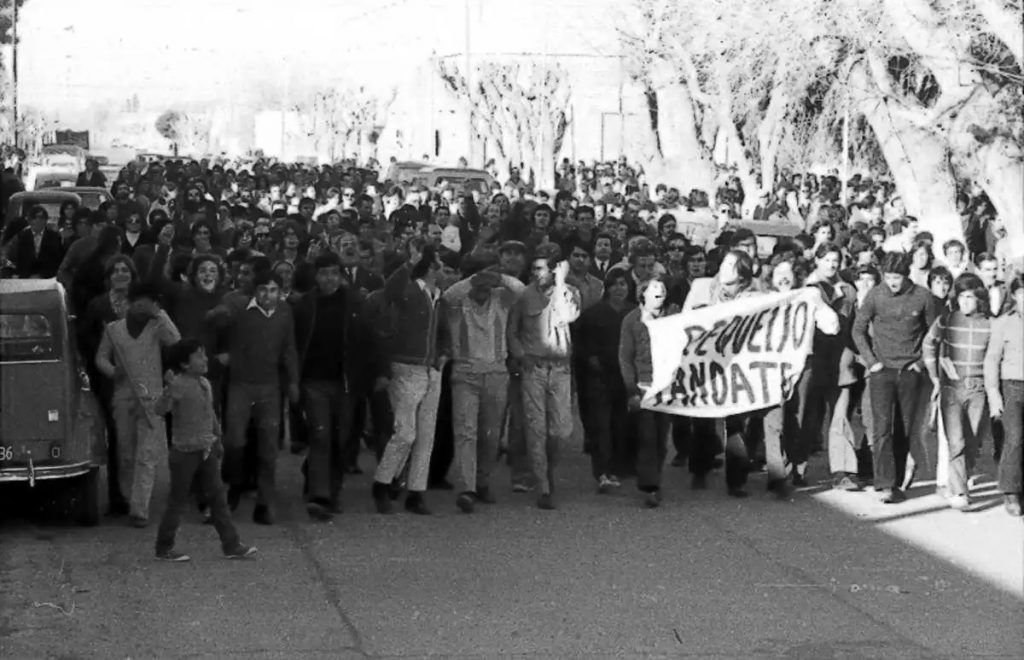 Fogatas, toma de la municipalidad y cambio de circulación de los autos: a medio siglo del “Rocazo”