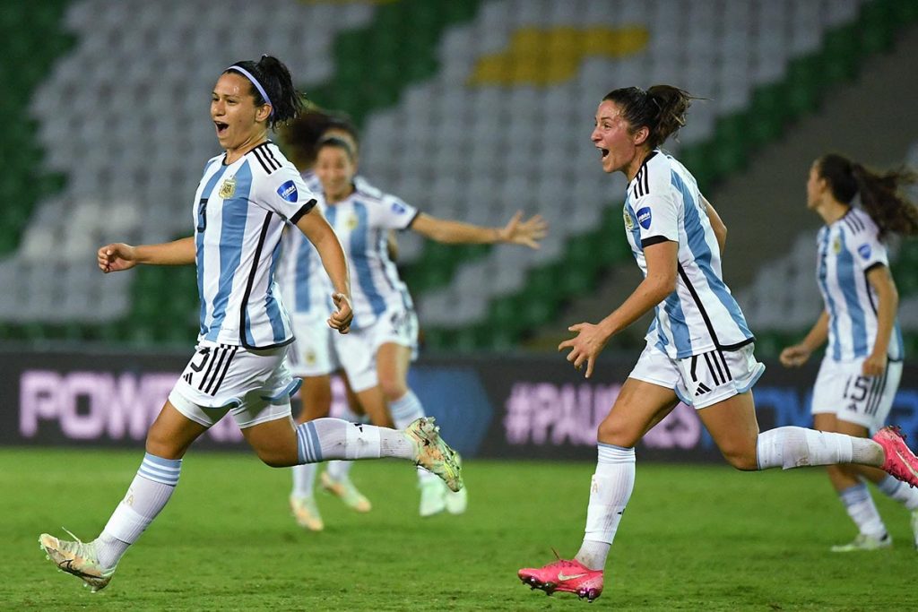Gran noche de Argentina: goleada, regreso de titular de Banini y show de pases 1 Gran noche de Argentina: goleada, regreso de titular de Banini y show de pases