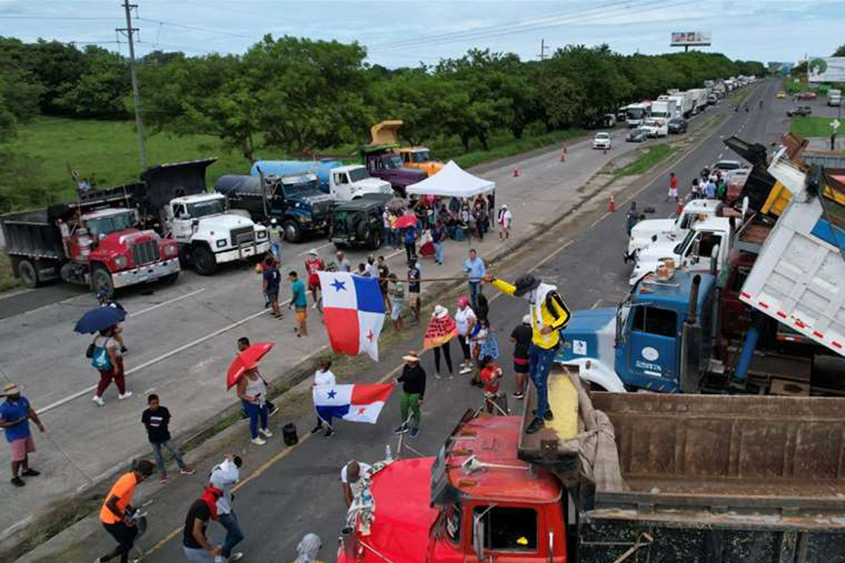Gremios panameños rechazan el acuerdo con el gobierno y siguen las protestas