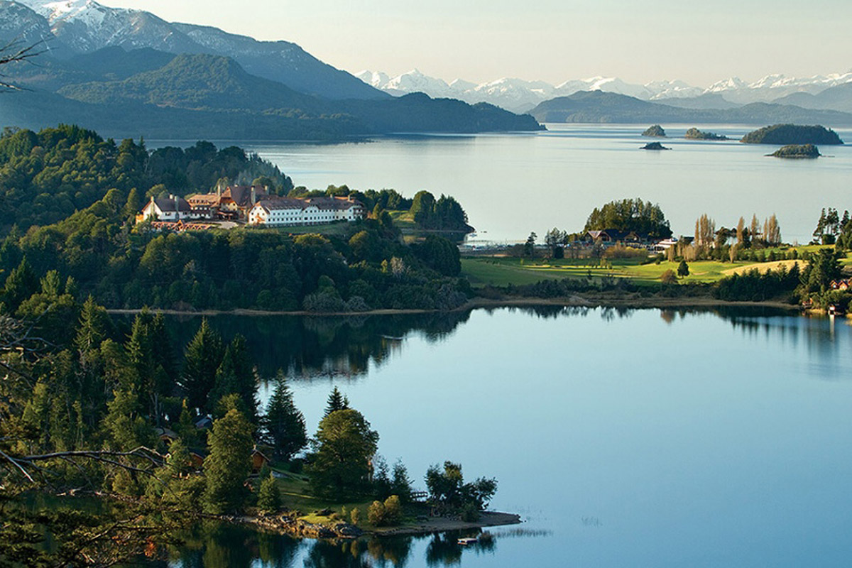 En Bariloche denuncian avance de un club náutico sobre la reserva ambiental de Llao Llao liderado por un activista antimapuche