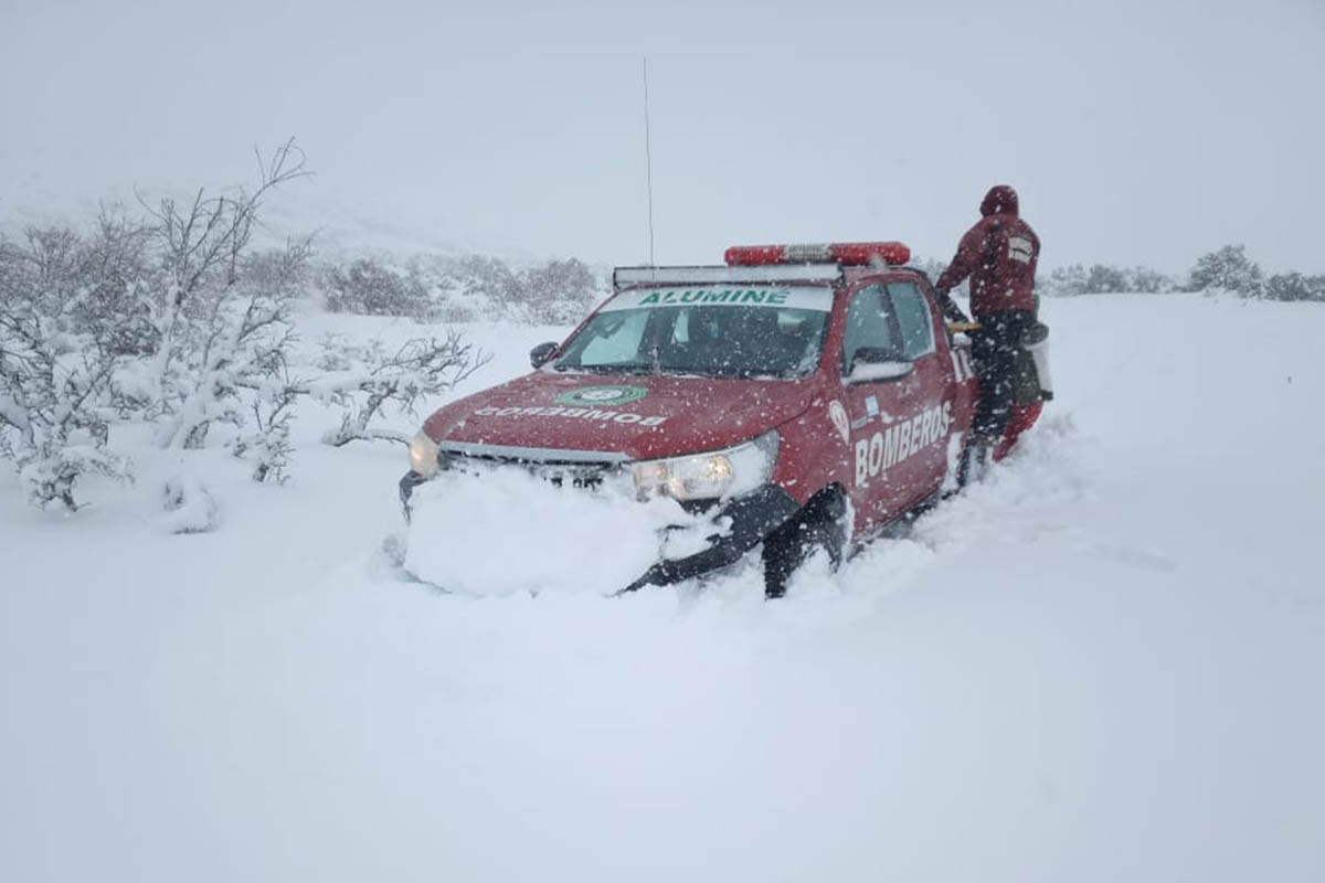 Neuquén: la odisea de transitar más de siete horas en la nieve para llegar al hospital