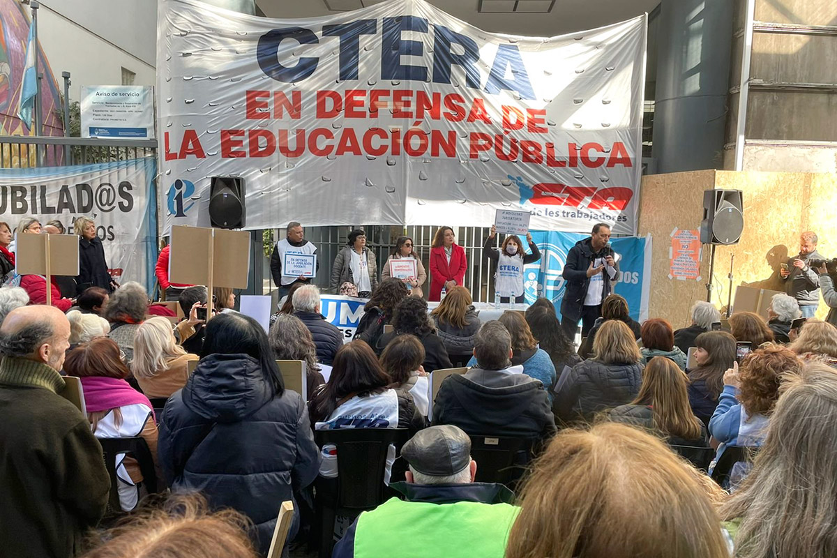 CTERA se reunió con el Gobierno en rechazo a las medidas laborales y educativas del DNU y la ley ómnibus