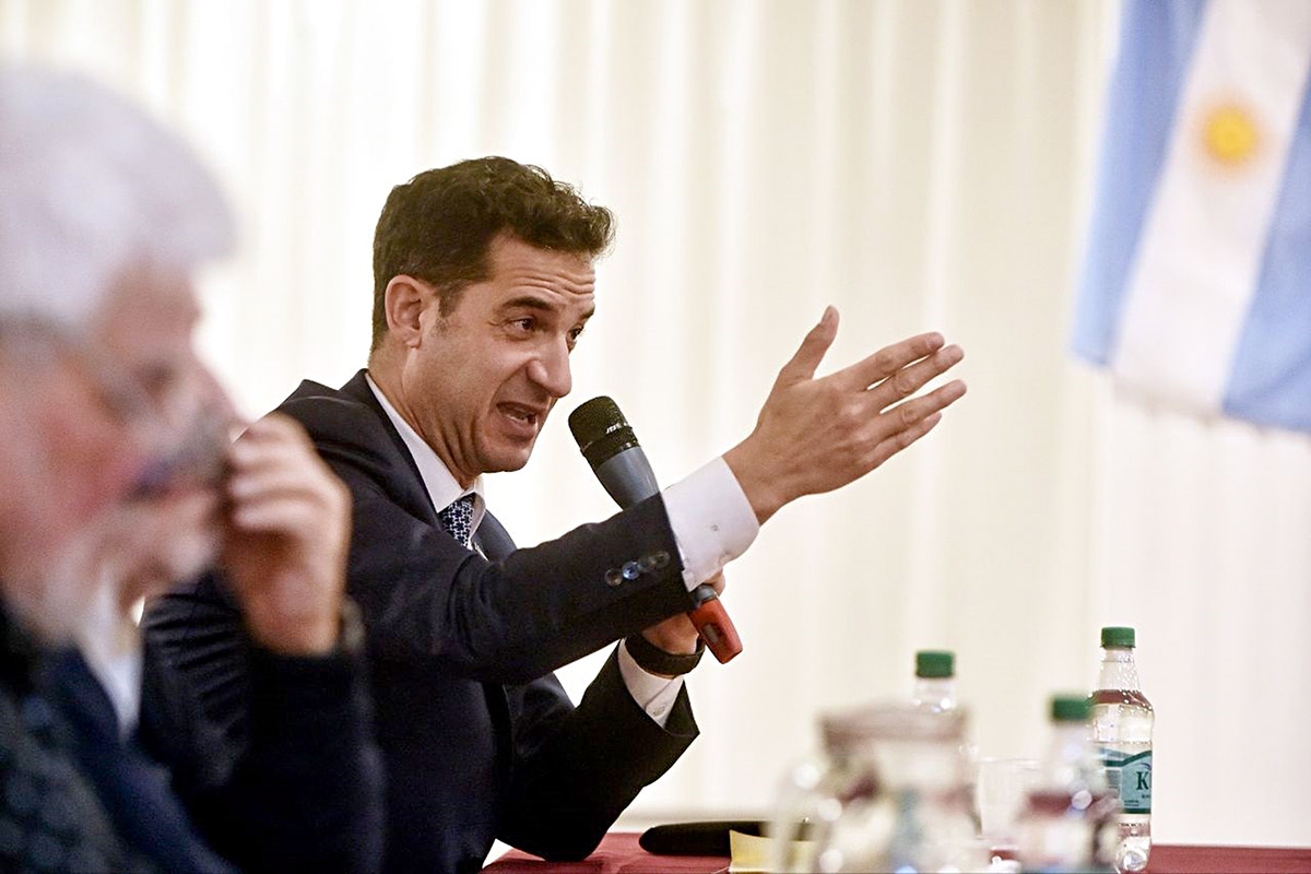 Tombolini: «La oposición tiene que elegir si es parte del problema o de la solución»