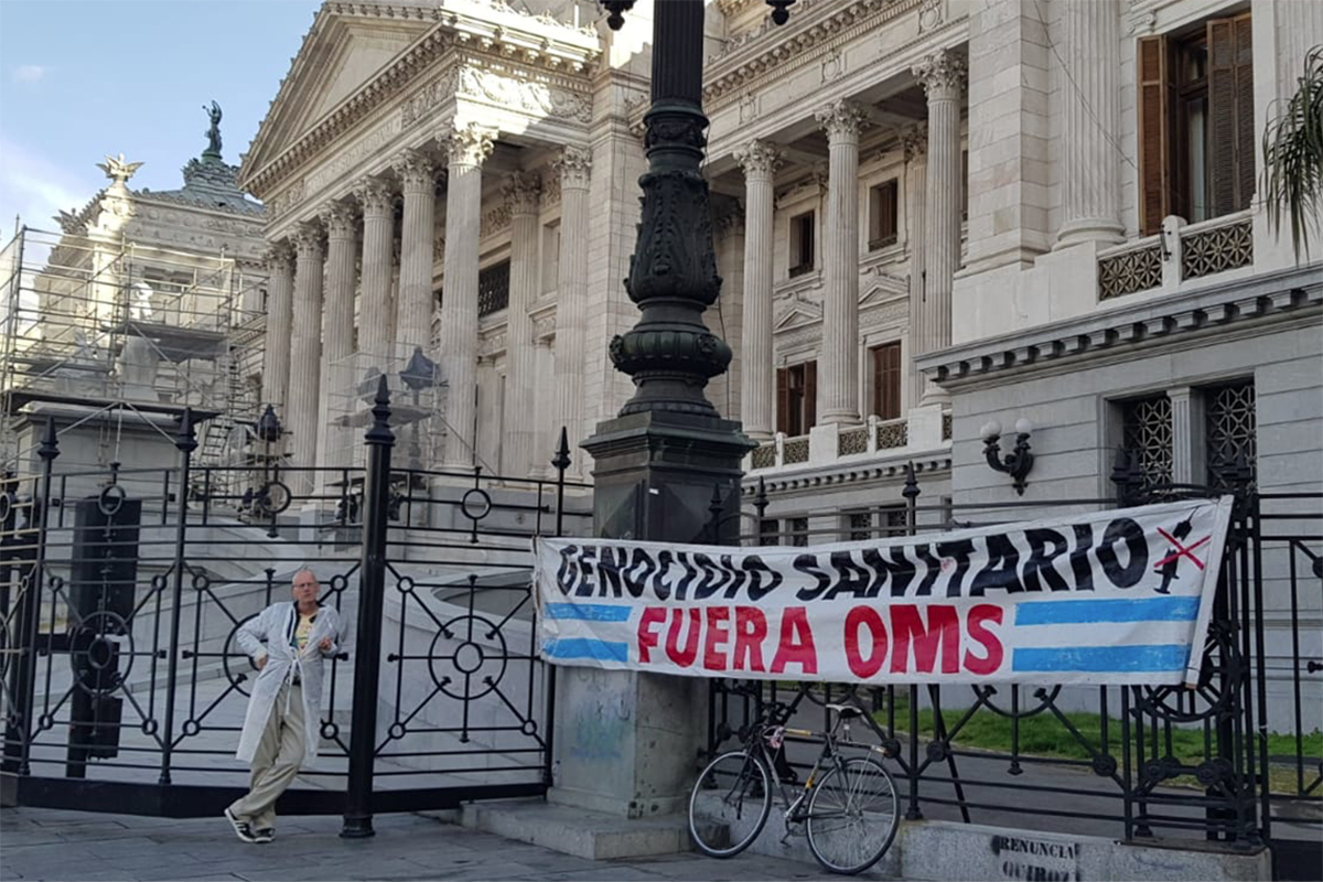 El hombre que amenazó a Cristina volvió a mostrarse, ahora en el Senado