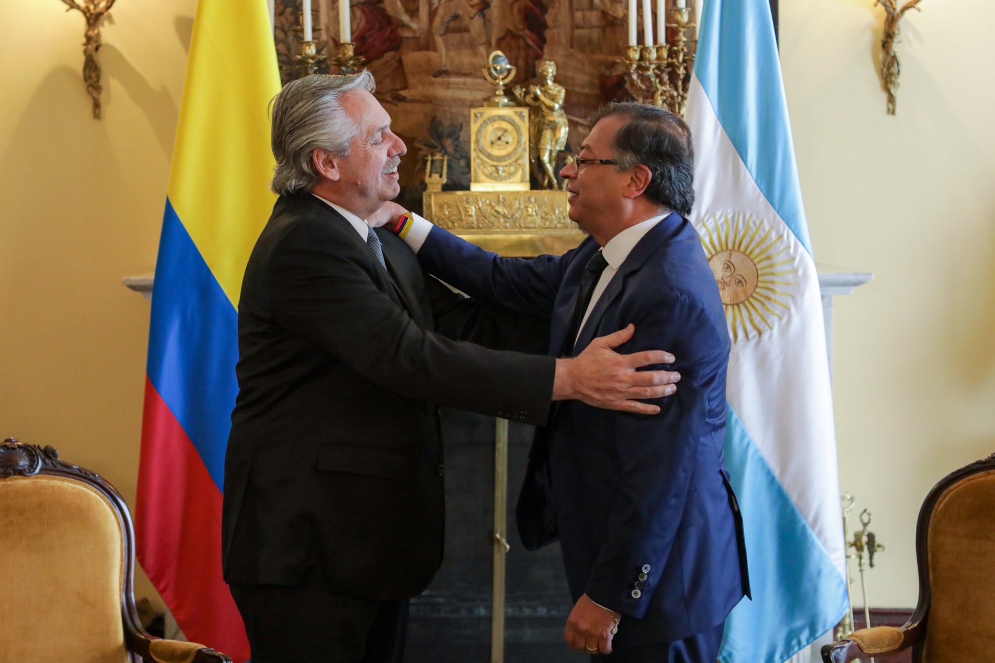 Alberto llamó a fortalecer «la integración latinoamericana» durante la asunción de Petro