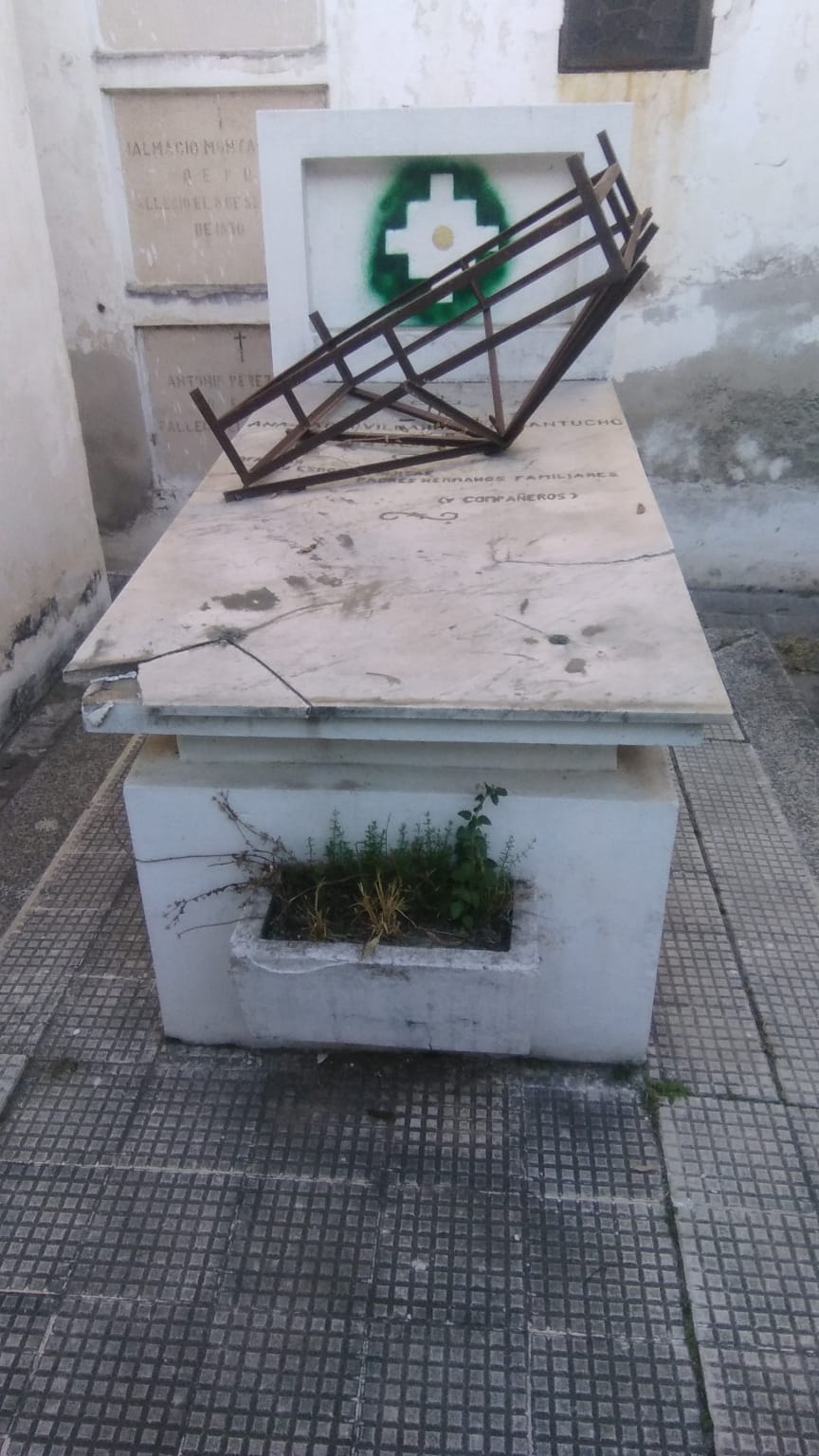 Vandalizaron la tumba de Ana María Villarreal de Santucho, una de las víctimas de la Masacre de Trelew