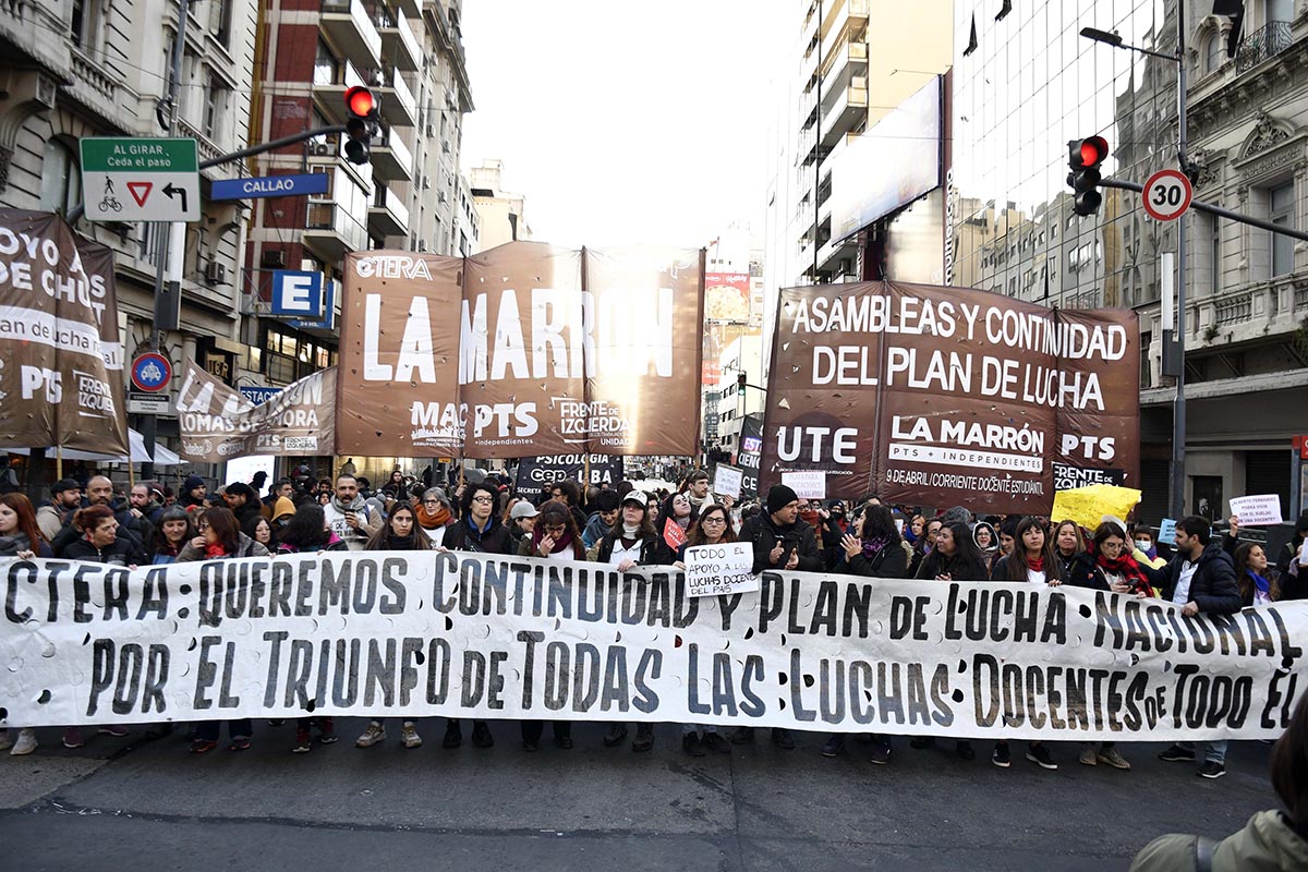 Docentes de Ctera realizan un paro nacional contra «la criminalización de la protesta social»