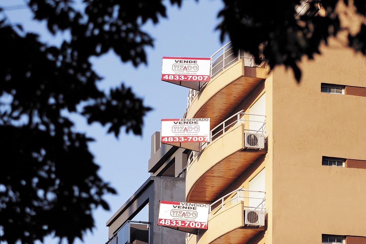 Cómo se produjo la dolarización del mercado inmobiliario en Argentina