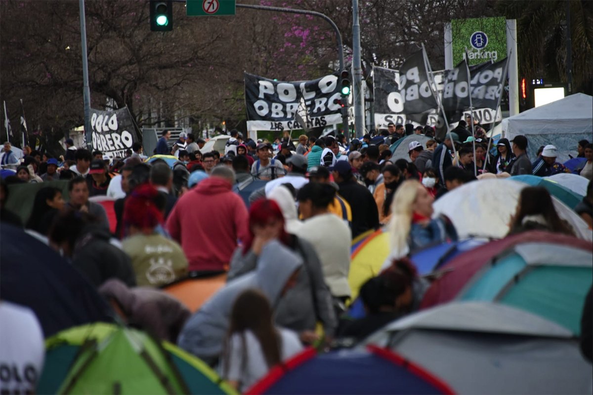 La Unidad Piquetera comenzó un nuevo acampe en la 9 de Julio
