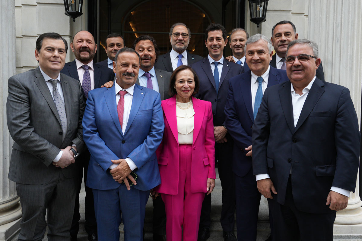 De Pedro y los gobernadores del Norte Grande cerraron su gira por Estados Unidos