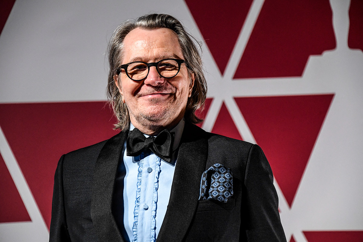 Para descubrir o volver a disfrutar: cinco películas en las que Gary Oldman despliega todo su talento