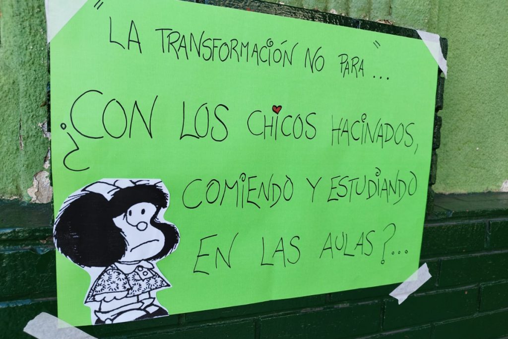 "Soledad Acuña hace chantaje emocional: 'si no te gusta, cambiate de escuela' »