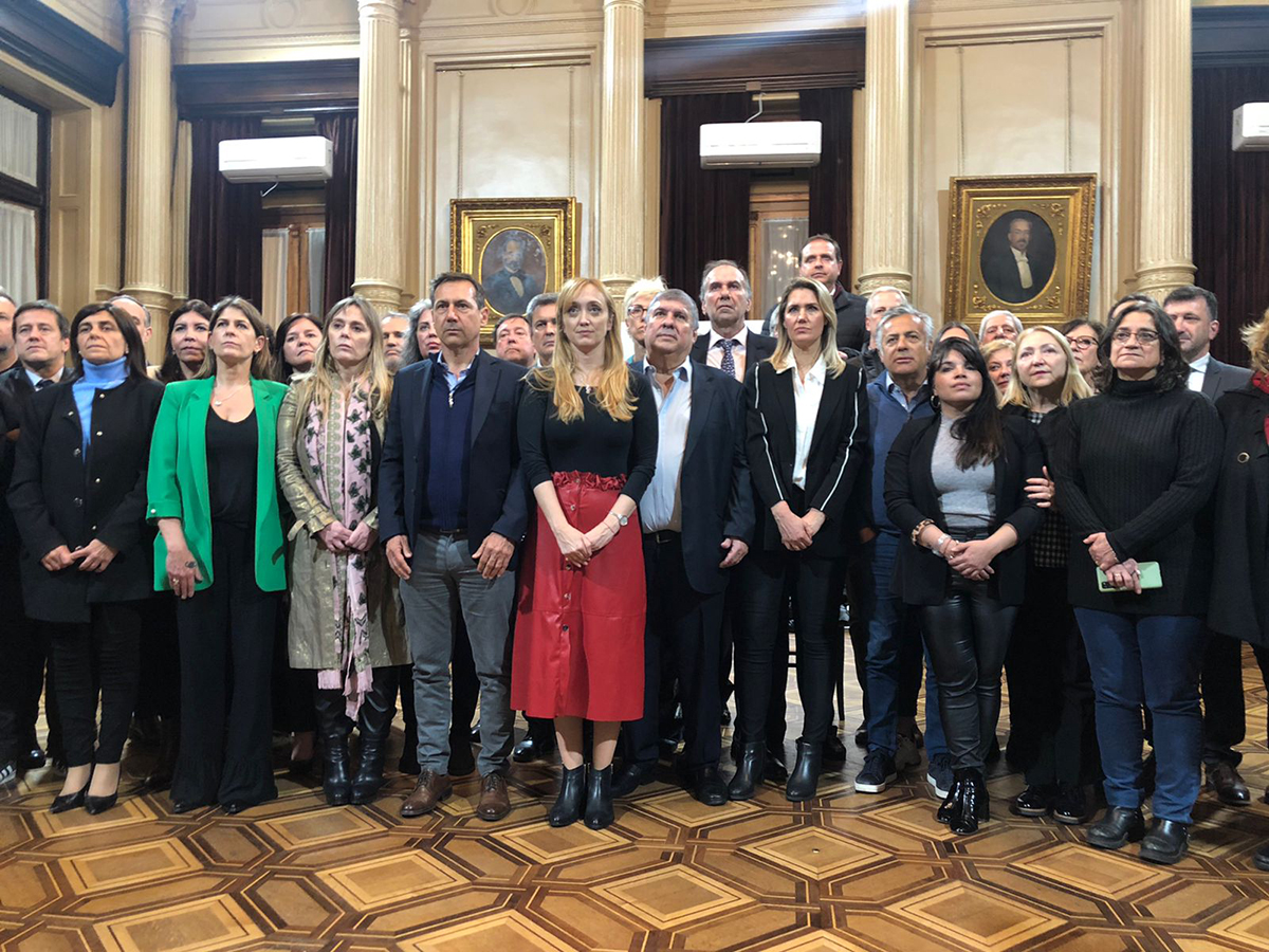 Oficialismo y oposición se reunieron en el Congreso en repudio al ataque a Cristina