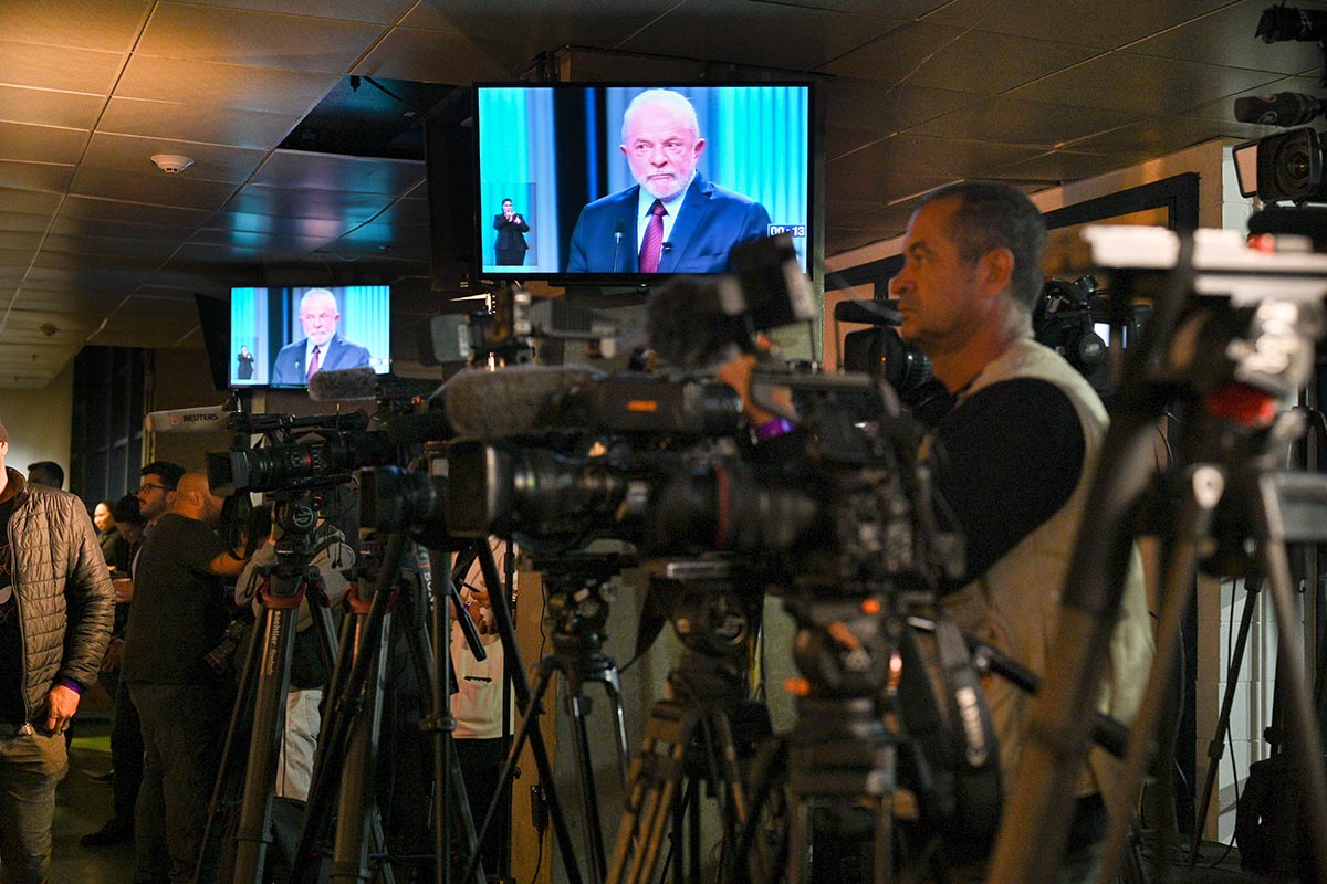 «La gente te enviará a casa», le aseguró Lula a Bolsonaro en el último debate presidencial en Brasil