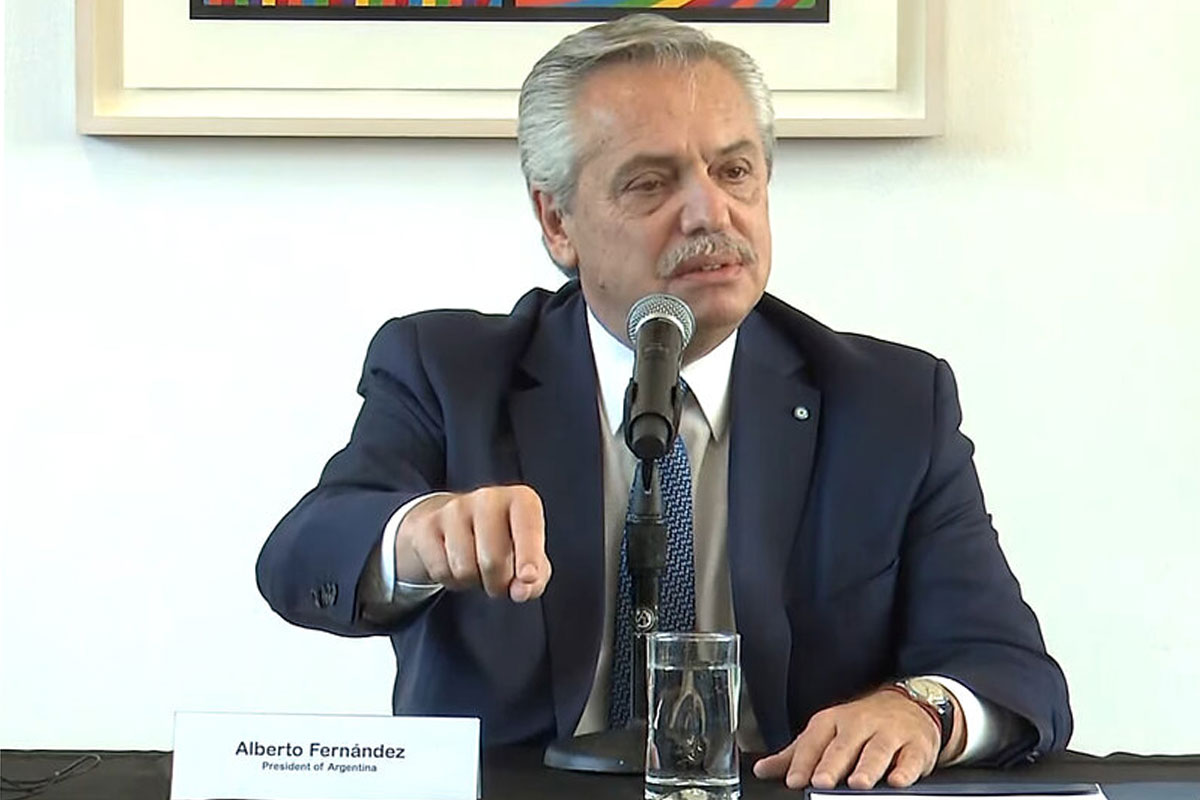 Alberto en The New School: «Las derechas que promueven odio y violencia no deben tener cabida en el mundo»