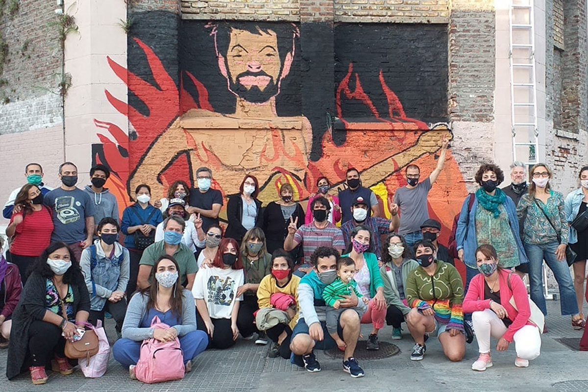 El Gobierno de la Ciudad tapó el mural dedicado a Gabo Ferro en Mataderos