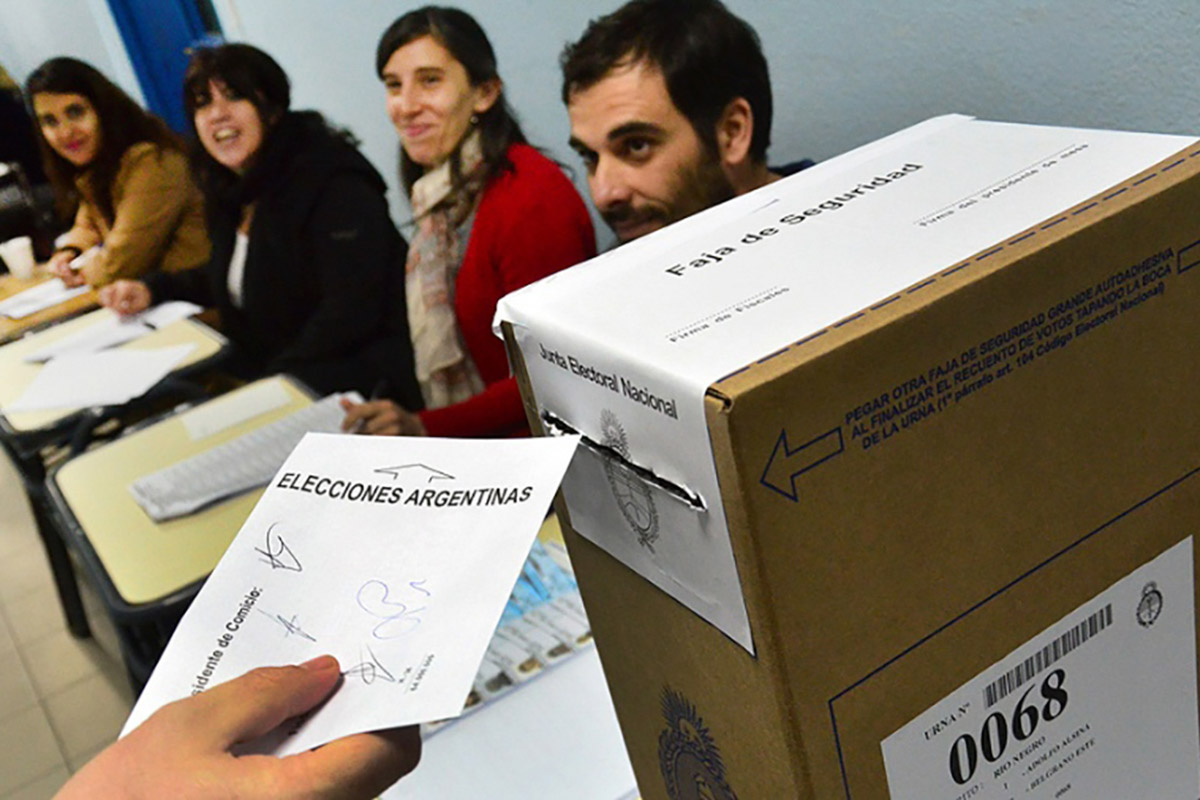 En silencio crece el operativo para suspender las PASO pero CFK tiene la última palabra