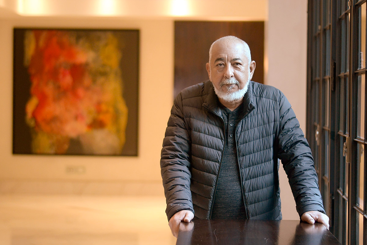 Un modesto espejo para una tradición cultural que aspira a heredar el universo 4 Un modesto espejo para una tradición cultural que aspira a heredar el universo