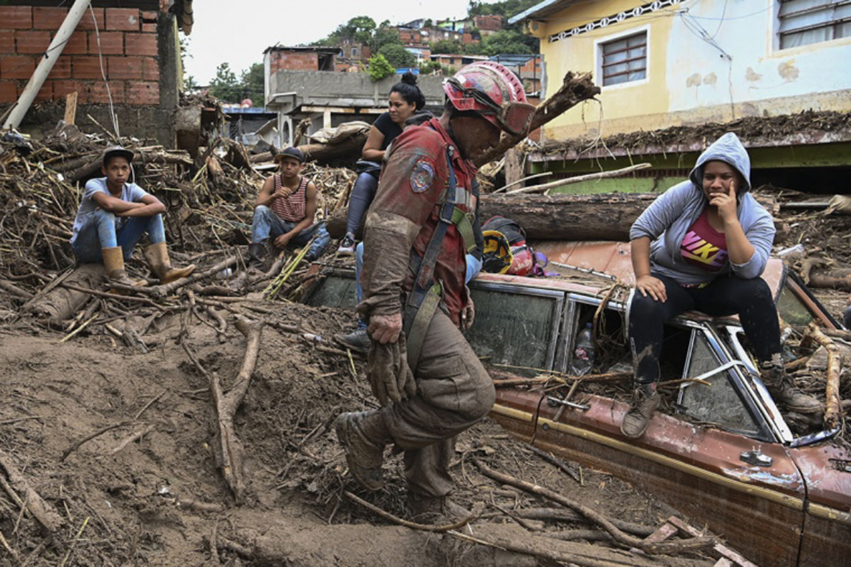 Se elevó a 43 la cifra de muertes por el deslave en Venezuela