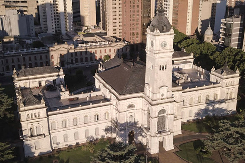 Volar, andar en bici o comer dulce de leche, el menú de actividades para el finde