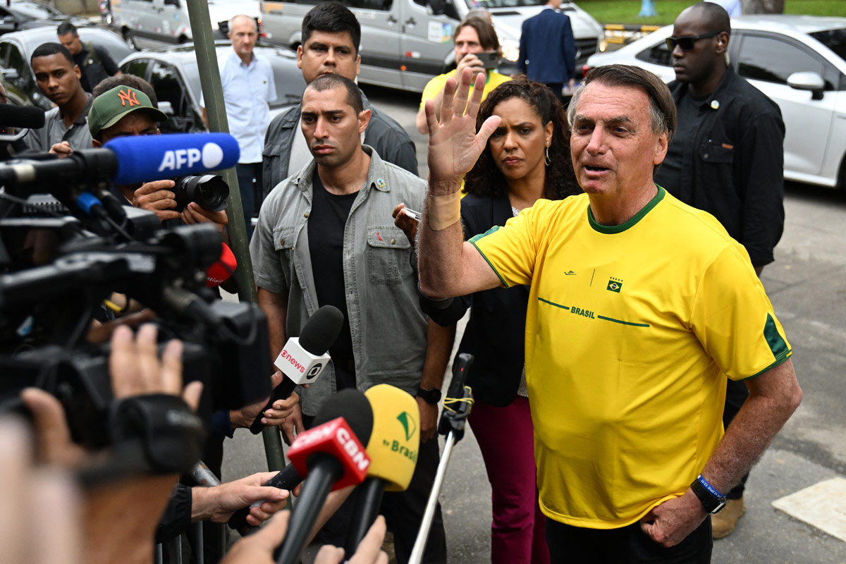 Bolsonaro dice que ya está en carrera para la segunda vuelta