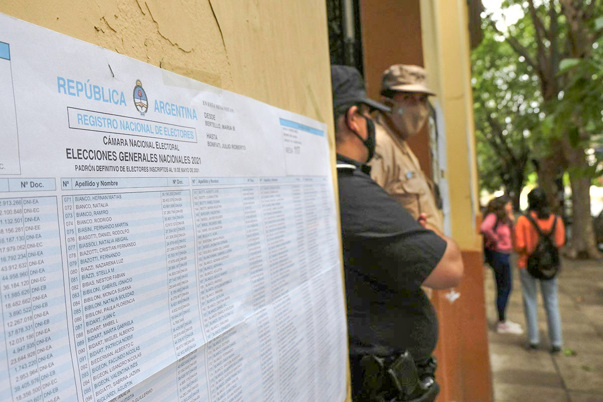 Las encuestas muestran un escenario de dispersión de votos para todos