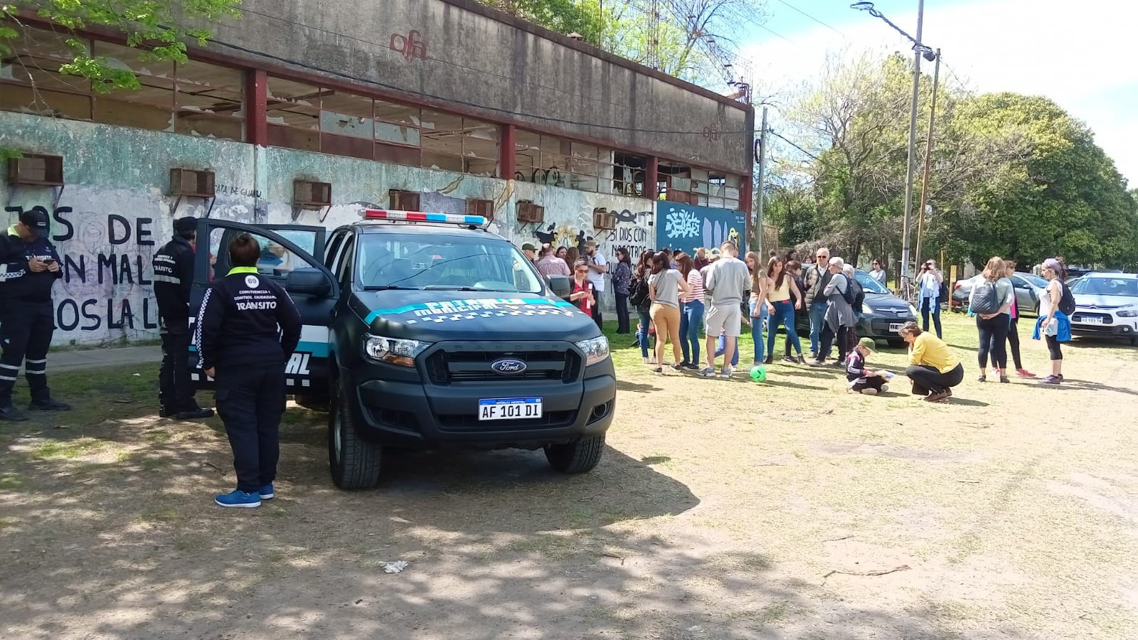 Vecinos de La Plata en lucha por el predio de una ex fábrica que será destinado a la Policía Motorizada