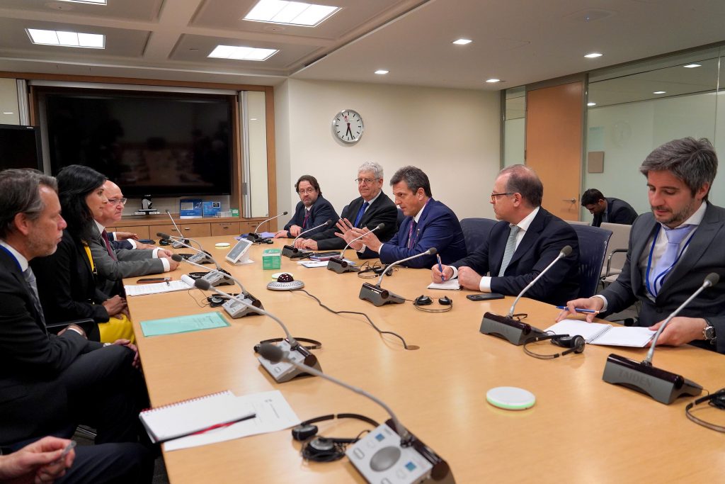 La Argentina alcanzó un acuerdo técnico con el Fondo y recibirá US$ 7.500 millones