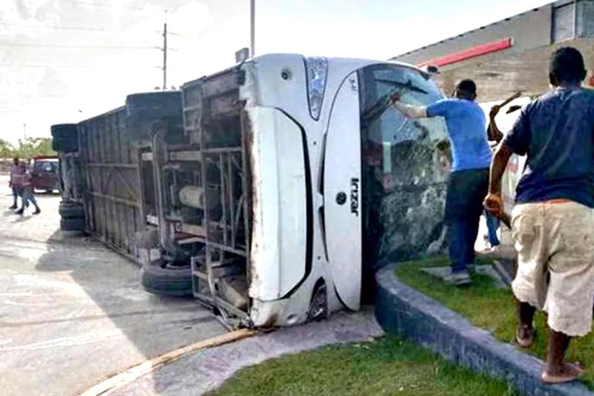 Murió un tercer argentino por vuelco de micro en Punta Cana y otros tres siguen internados