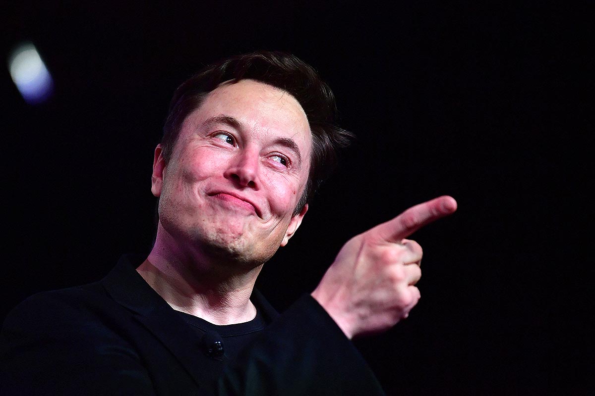 Musk, «agente del caos geopolítico», ya está en Twitter