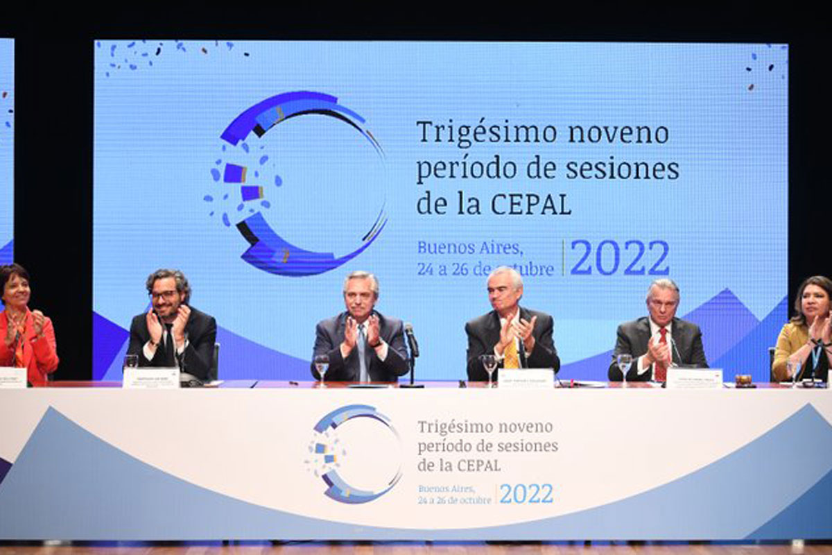 «La desigualdad es consecuencia de quienes pugnan por un Estado ausente»