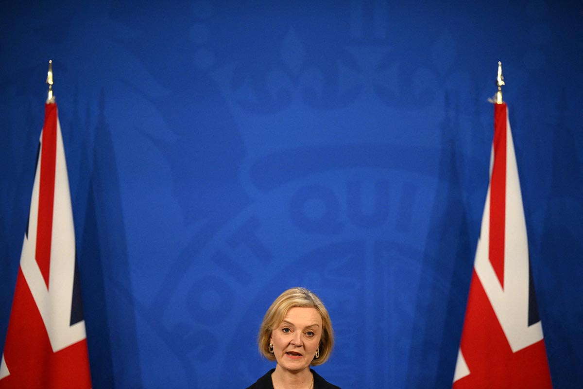Nueva renuncia en el gobierno británico ahonda la crisis para la primera ministra Liz Truss