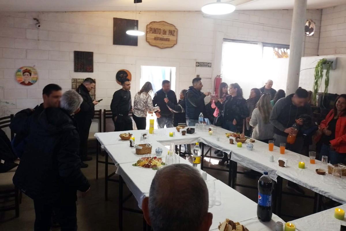 Presos inauguran un restaurante cooperativo junto a víctimas de la inseguridad