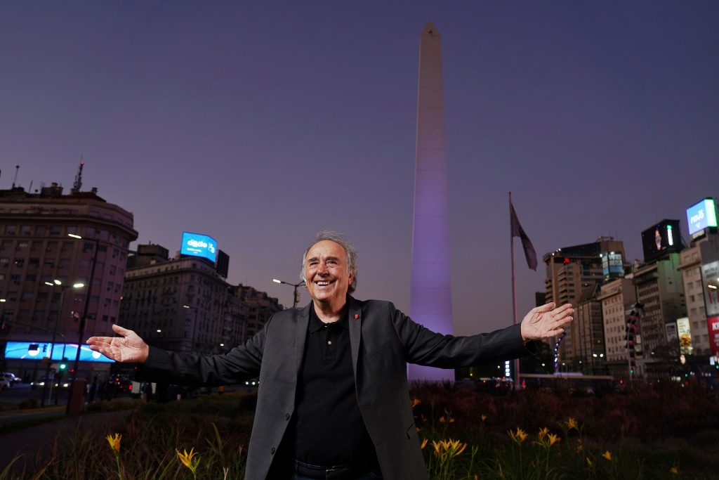 Joan Manuel Serrat: "Mi vida ha sido afortunadamente satisfactoria en lo personal y en lo artístico" 1 Joan Manuel Serrat: "Mi vida ha sido afortunadamente satisfactoria en lo personal y en lo artístico"