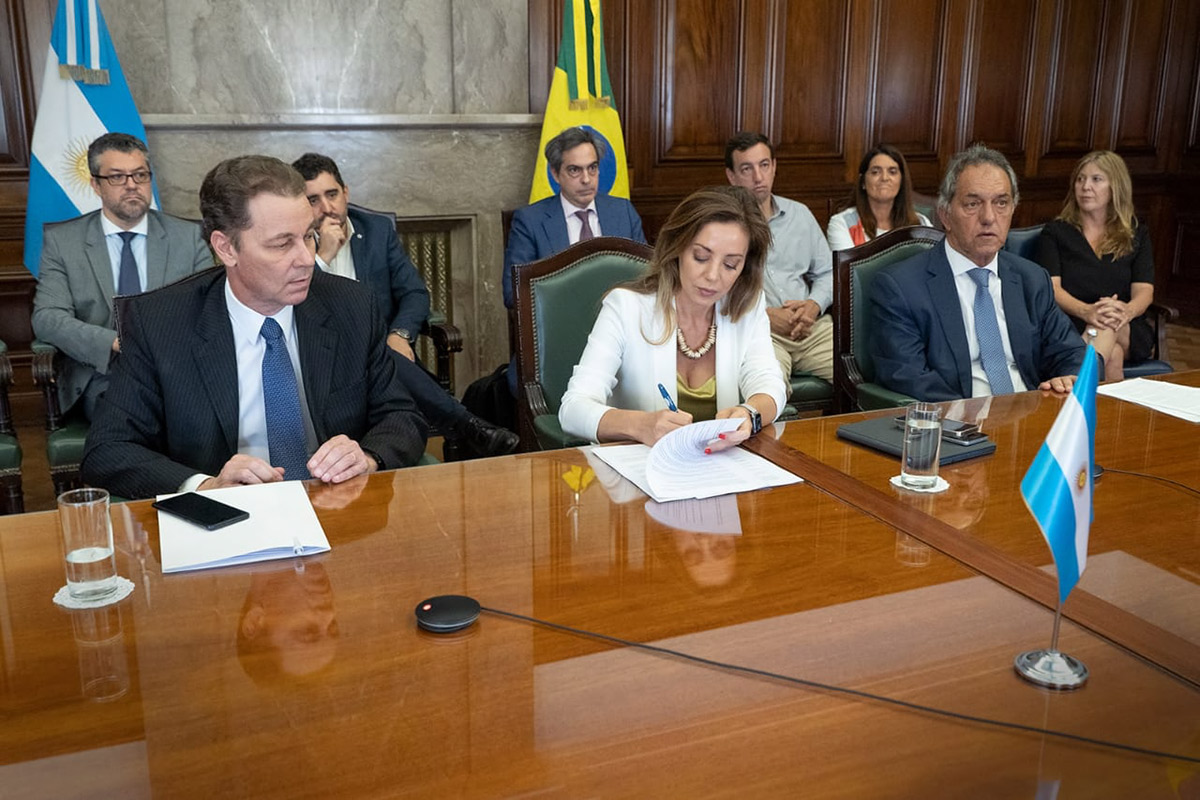 Acuerdo con Brasil permitirá importar energía a «precios competitivos»